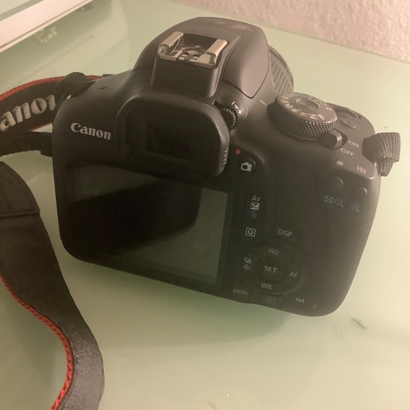 Cannon eos 2000D - Picture 2 of 3